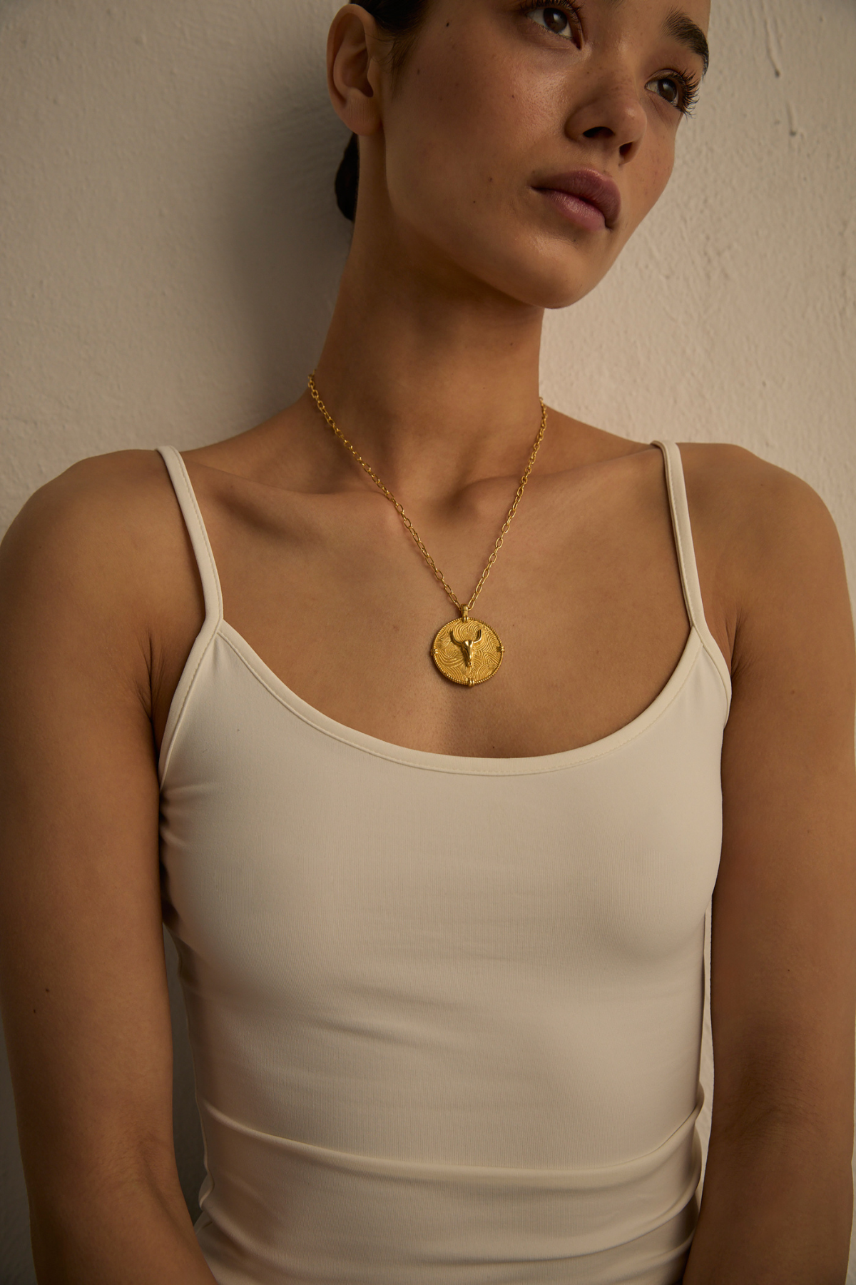 BULLI GOLDEN NECKLACE