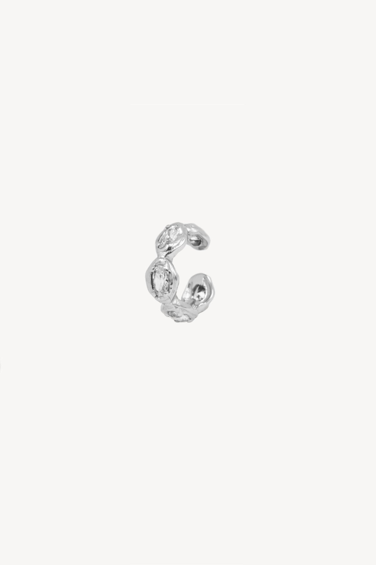 LAMIA EAR CUFF PLATA