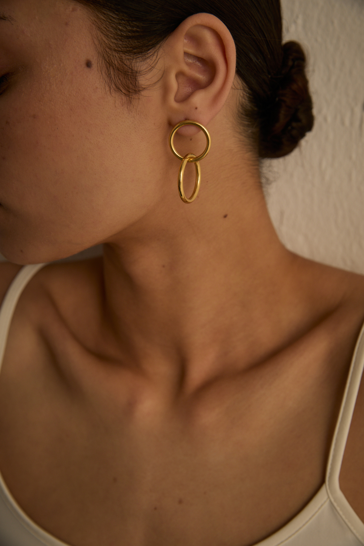 MOMA PENDIENTES ORO