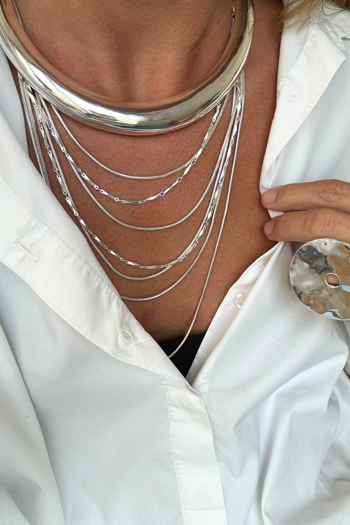 LUCINA SILVER NECKLACE